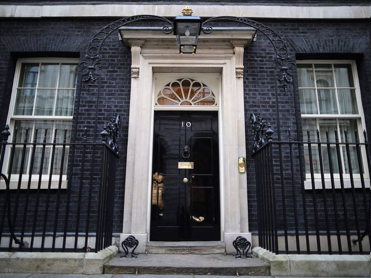 تزلزل در کابینه نخست وزیر انگلیس| مدیر دفتر ارتباطات سوناک استعفا داد