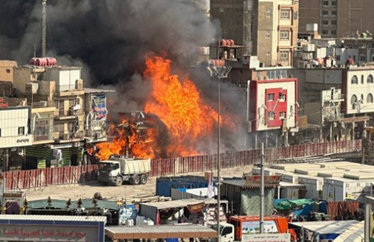 آتش‌سوزی در یکی از خیابان‌های اطراف حرم در کربلا+ فیلم (۱۳ شهریور ۱۴۰۲)