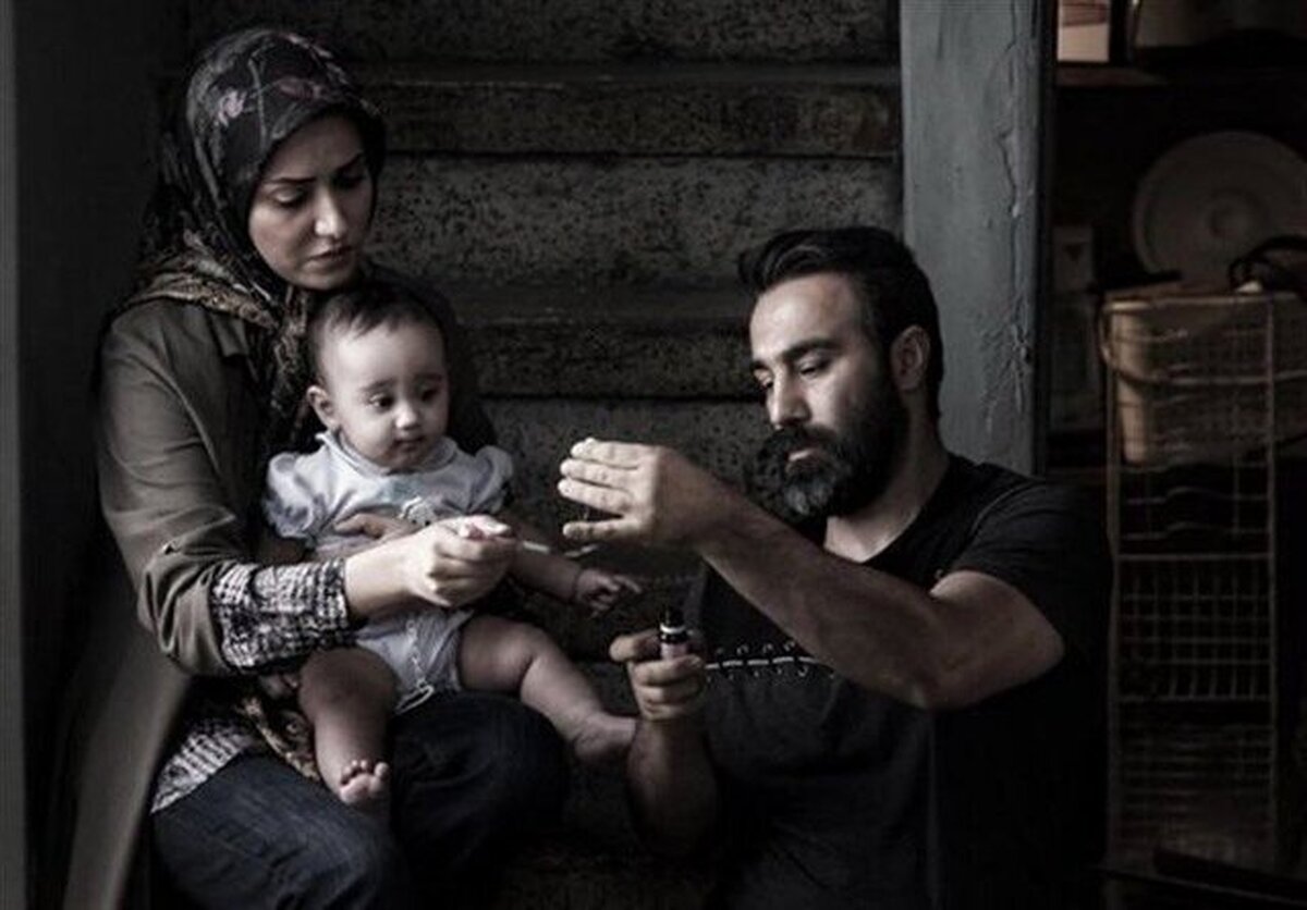 پریناز ایزدیار و محسن تنابنده با «سه کام حبس» در سینما آنلاین + زمان اکران