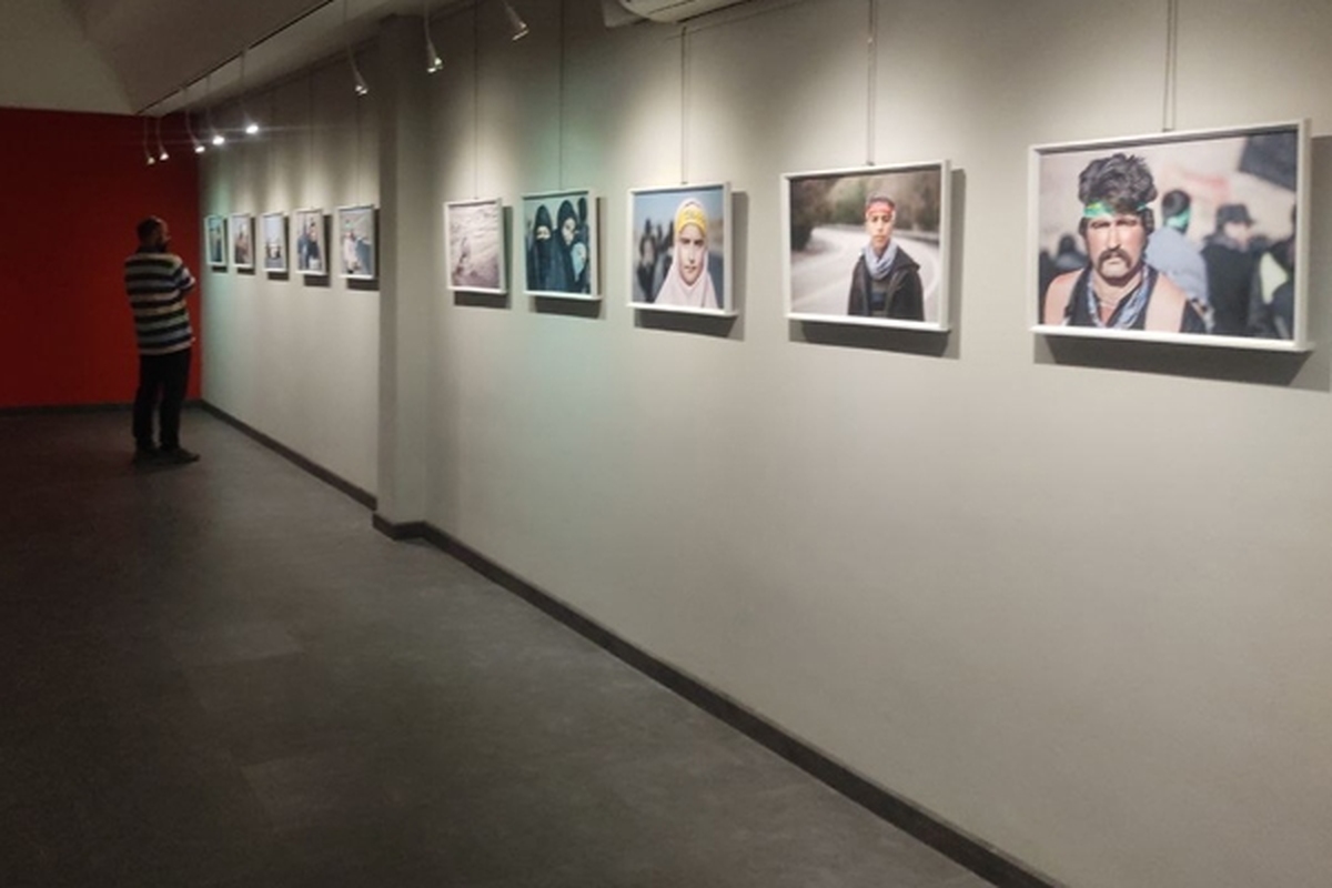 نمایشگاه عکس «مثل آهوها» در مشهد گشایش یافت