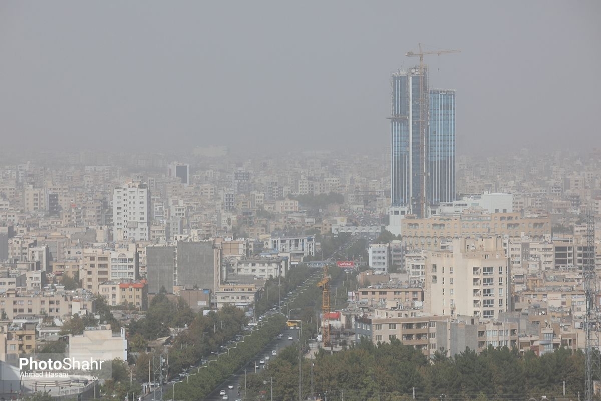 ماندگاری پدیده گردوخاک و گردوغبار تا اواخر شب در مشهد | هوا در شرایط بسیار ناسالم قرار دارد (۲۰ شهریورماه ۱۴۰۲)