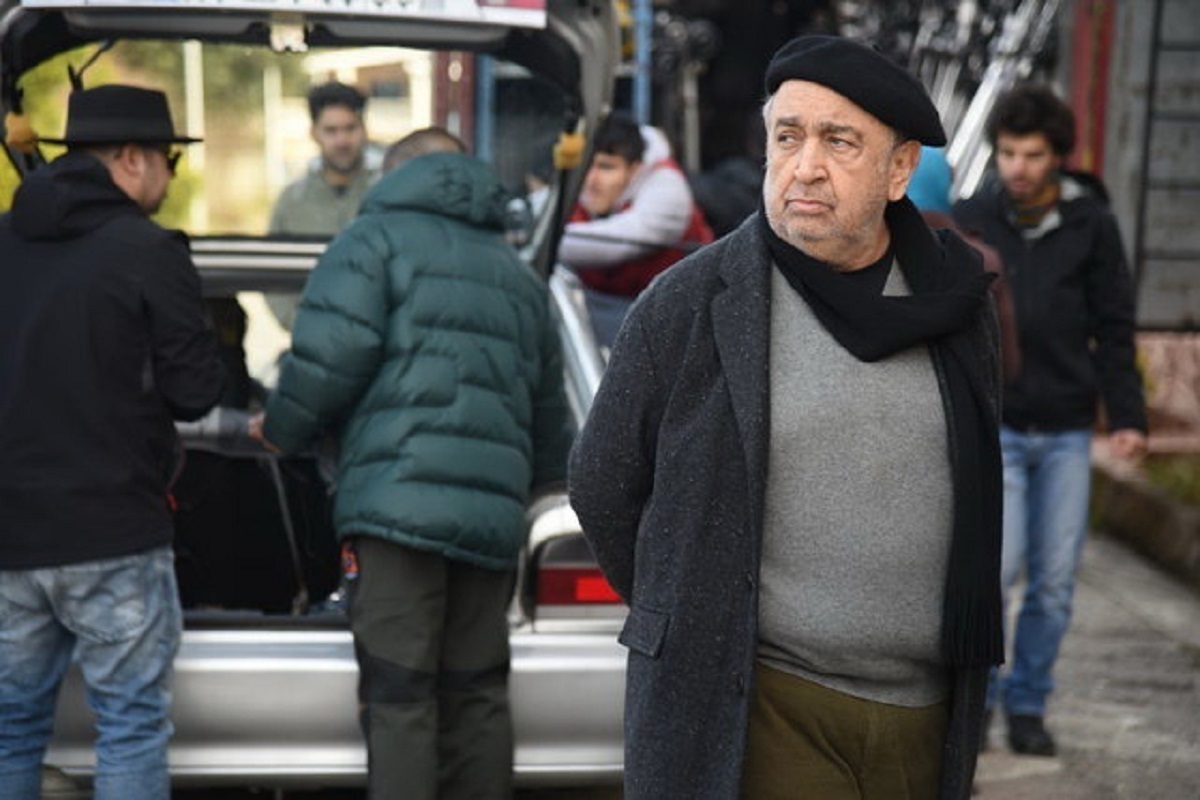 نگارش فیلم‌نامه «داستان جاوید» آغاز شد | بهمن فرمان‌آرا در راه شبکه خانگی