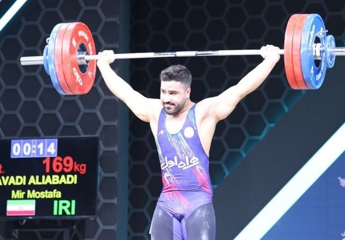 ویدیو قهرمانی مصطفی جوادی در مسابقات وزنه‎‌برداری جهان | نماینده ایران در عربستان طلایی شد