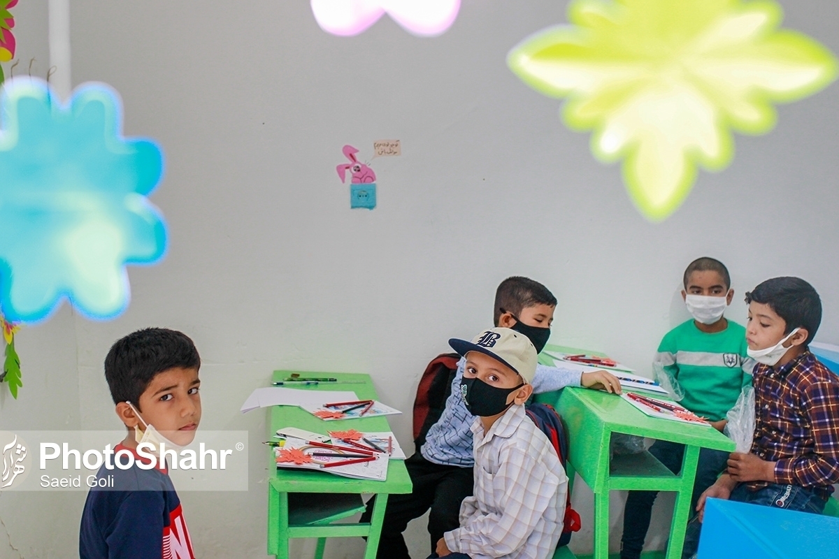 ویدئو | اهدای بسته های آموزشی به دانش‌آموزان افغانستانی