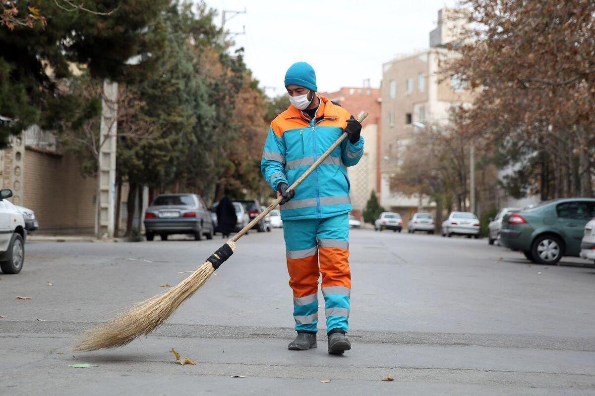 پست شهردار مشهد برای تاخیر در واریز حقوق شهریورماه پاکبانان و کارگران فضای سبز