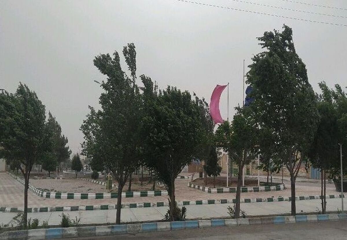 وزش باد شدید و بارش در راه پایتخت (۱۲ مهر ۱۴۰۲)