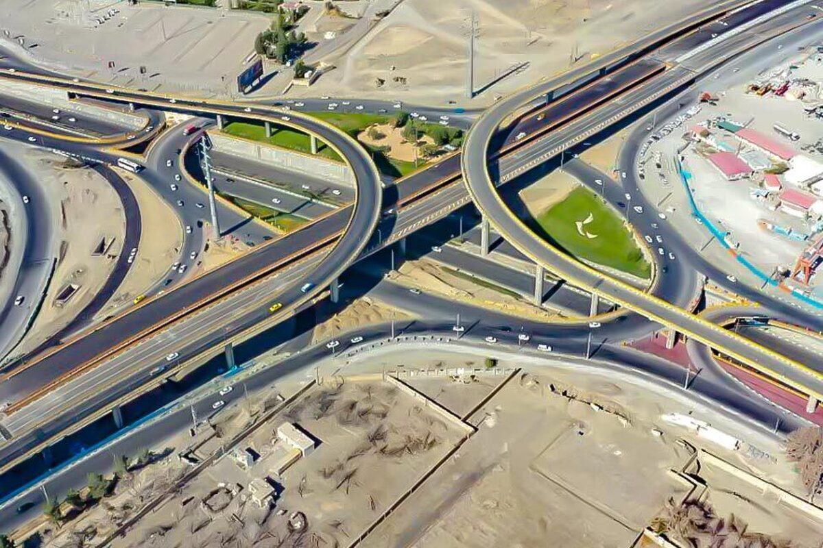 پایان ساخت پل‌های تقاطع آزادگان مشهد | شهردار مشهد: این تقاطع به صورت کامل تا پایان مهرماه به بهره‌برداری می‌رسد