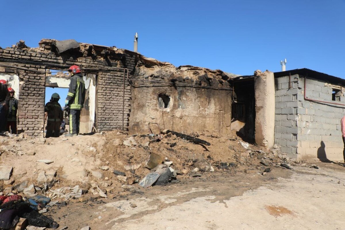 آتش سوزی و آوار یک خانه روستایی ۲ کشته برجای گذاشت (۲ مهر ۱۴۰۲)