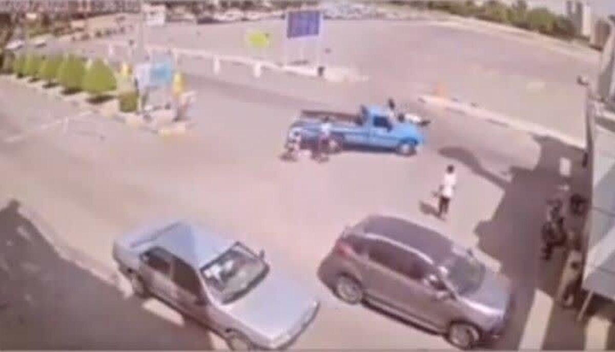 ویدئو| زیر گرفتن پزشک زن در محوطه بیمارستان شهید محمدی بندرعباس توسط راننده وانت