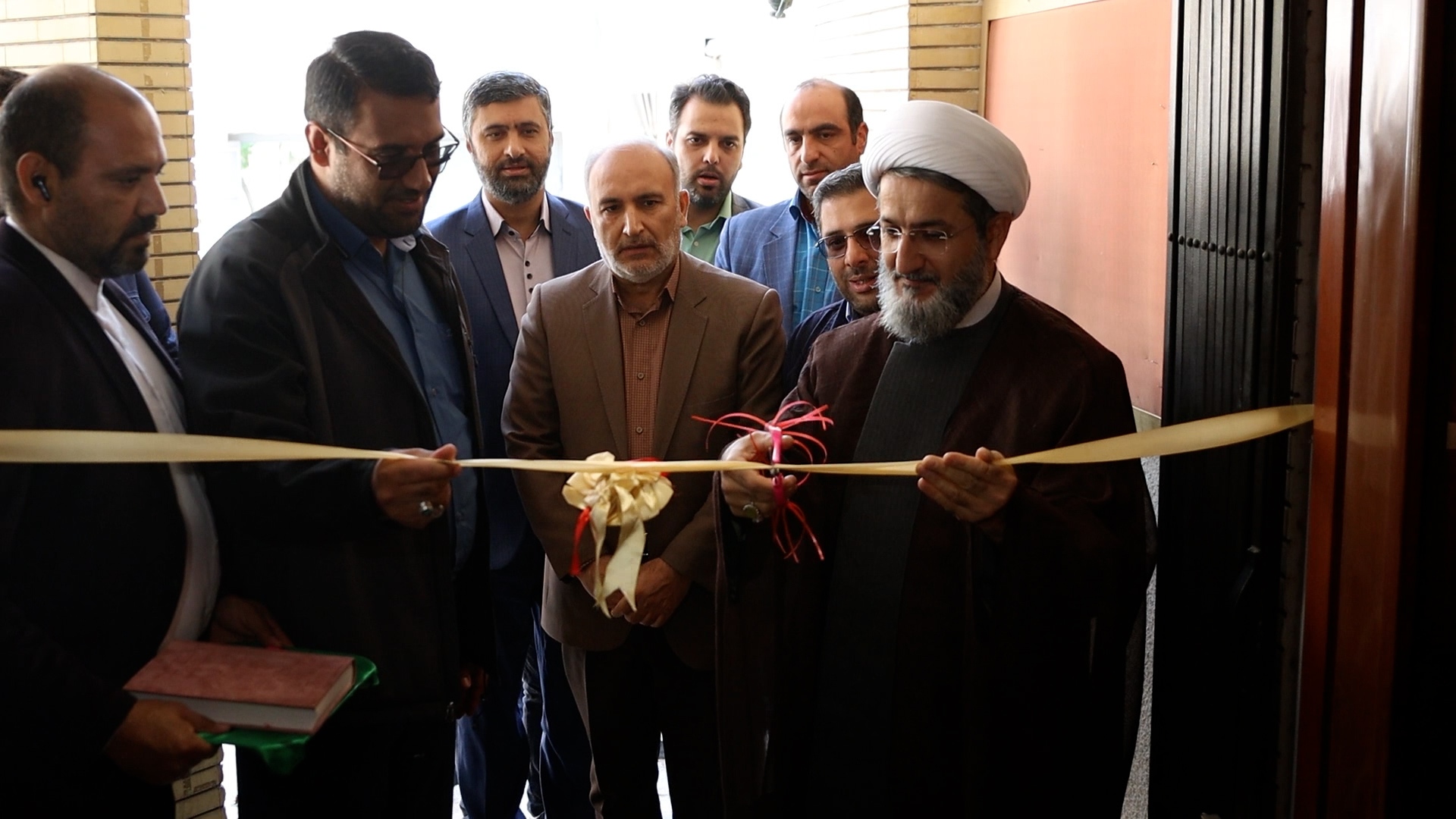 افتتاح نمایشگاه آثار برگزیده عکس و گرافیک جشنواره رسانه ای بین المللی امام رضا (ع) در مشهد