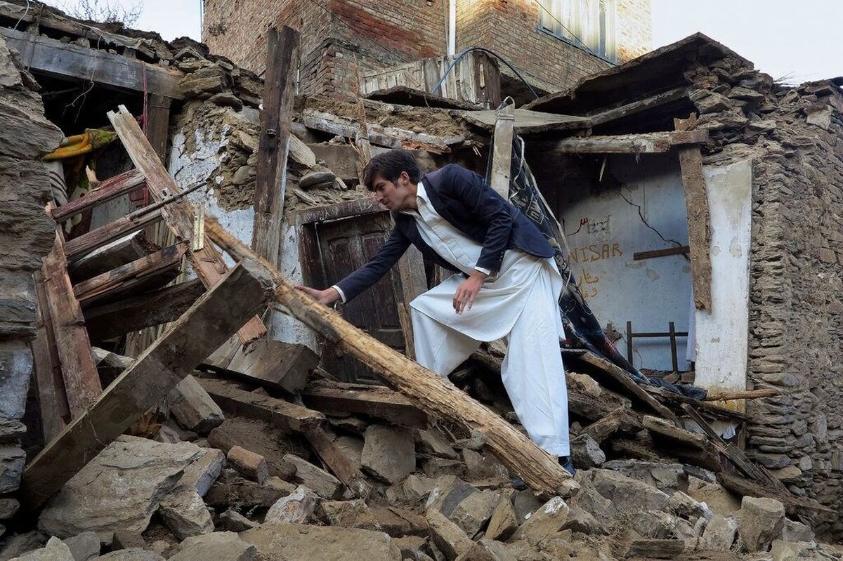 سرمای هوا جان زن افغانستانی که از ترس زلزله در پارک خوابیده بود را گرفت