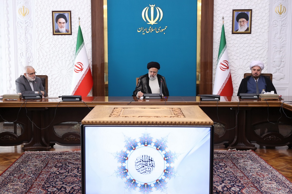 رئیسی: کاهش فاصله طبقاتی یکی از اهداف مهم انقلاب اسلامی است