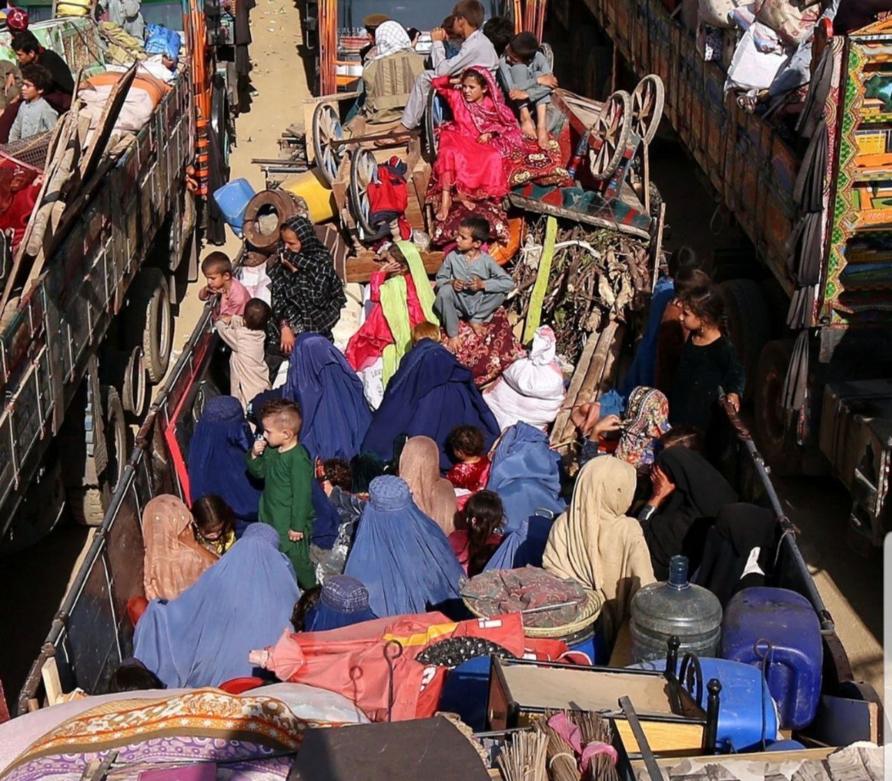 روزهای سخت مهاجران افغانستان در پاکستان + فیلم