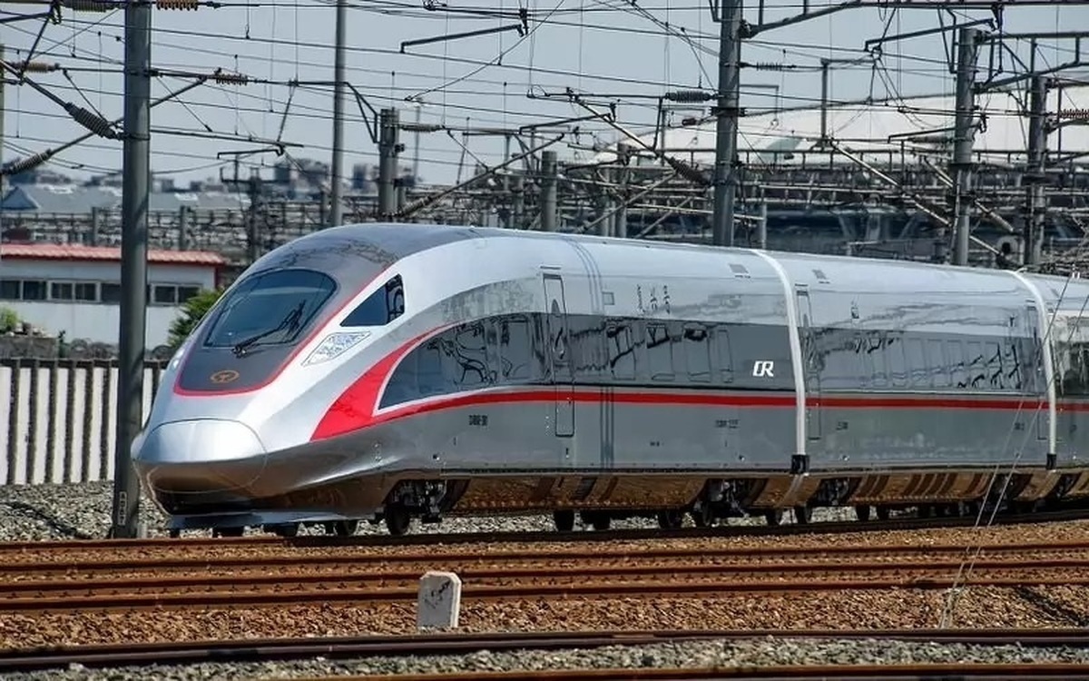 قطار سریع السیر چینی در مسیر مشهد - تهران راه‌اندازی می‌شود
