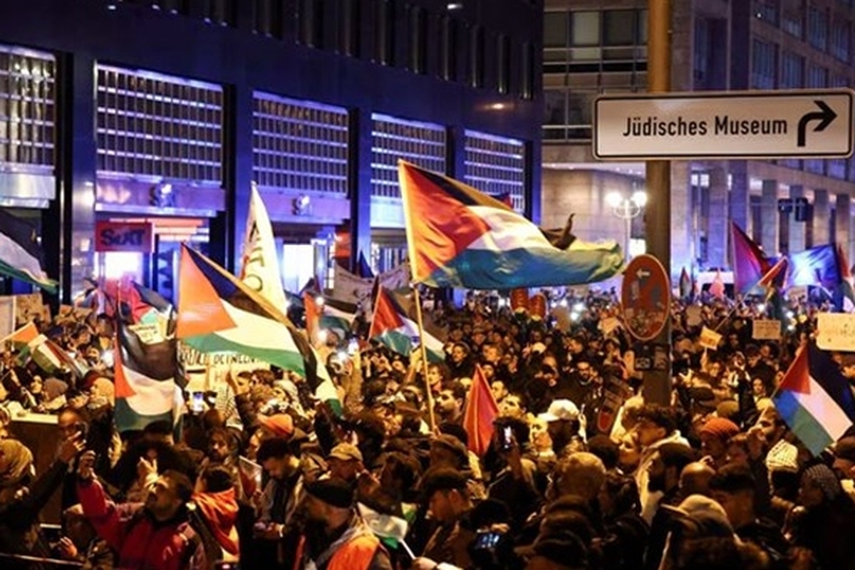 کمیسیون اروپا: یهودیان اروپا در ترس زندگی می‌کنند