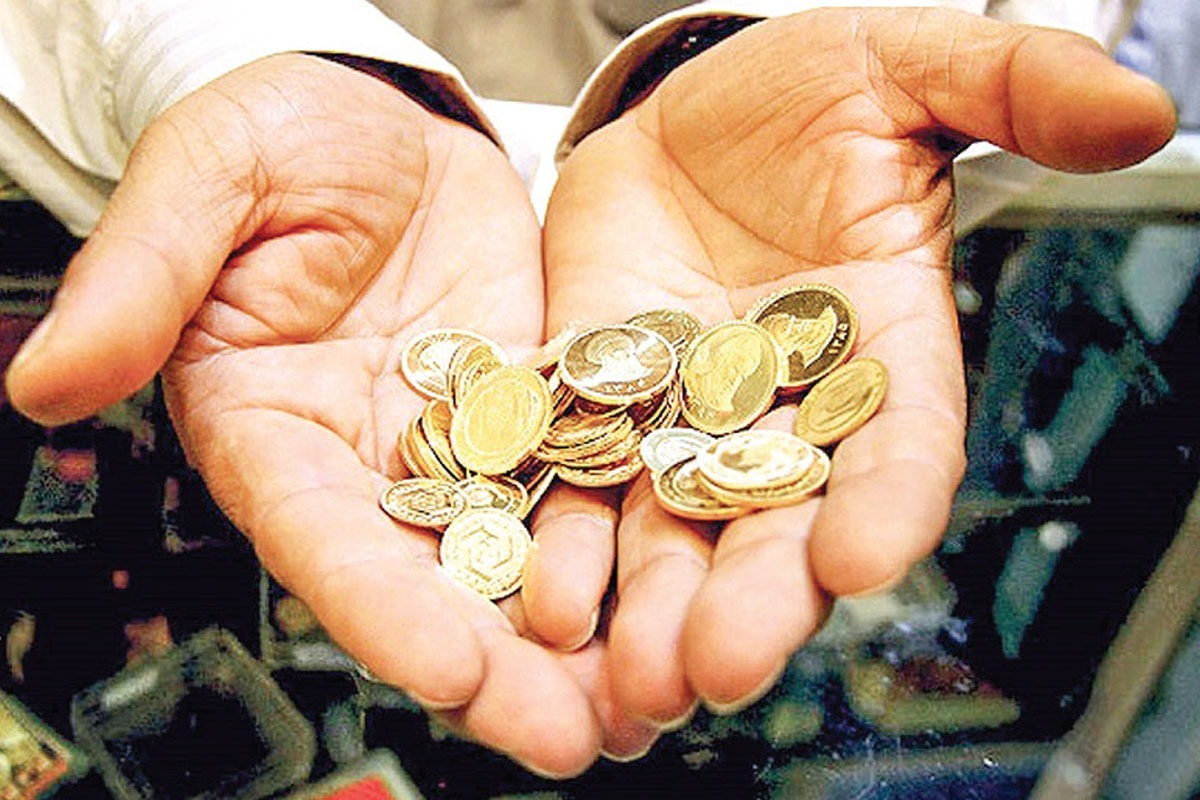 گلایه مردم از فروش سکه بدون فاکتور | خرید و فروش سکه غیربانکی در  مشهد ممنوع است