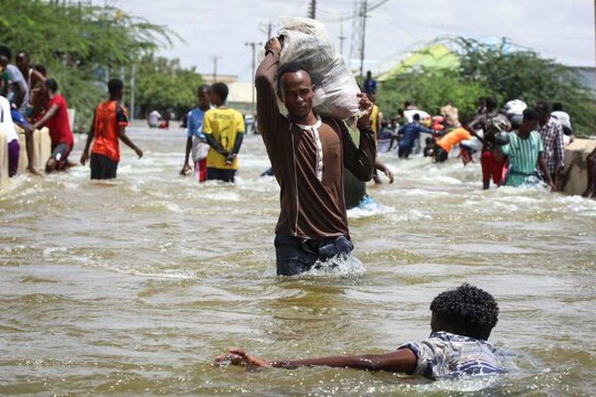 سیل در سومالی هزاران نفر را محاصره کرد