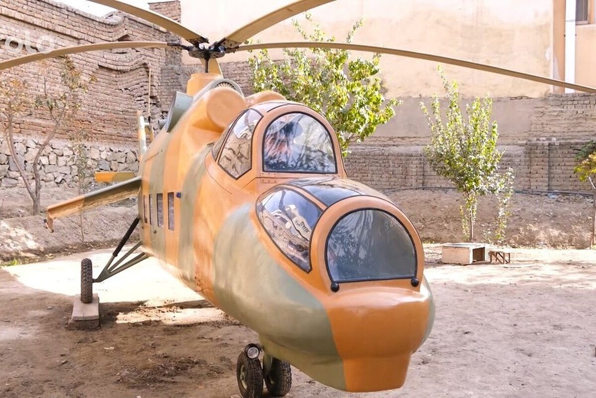ساخت یک هلیکوپتر نظامی توسط یک شهروند افغانستانی + فیلم