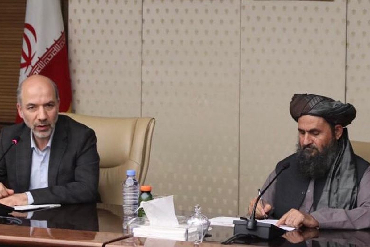 ملا برادر در دیدار با وزیر نیرو خواستار همکاری فنی ایران برای تولید برق در افغانستان شد