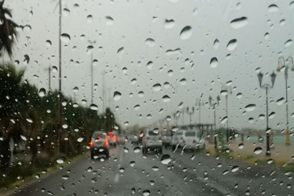 بارش باران و لغزندگی در جاده‌های خراسان رضوی (۱۷ آبان ۱۴۰۲)