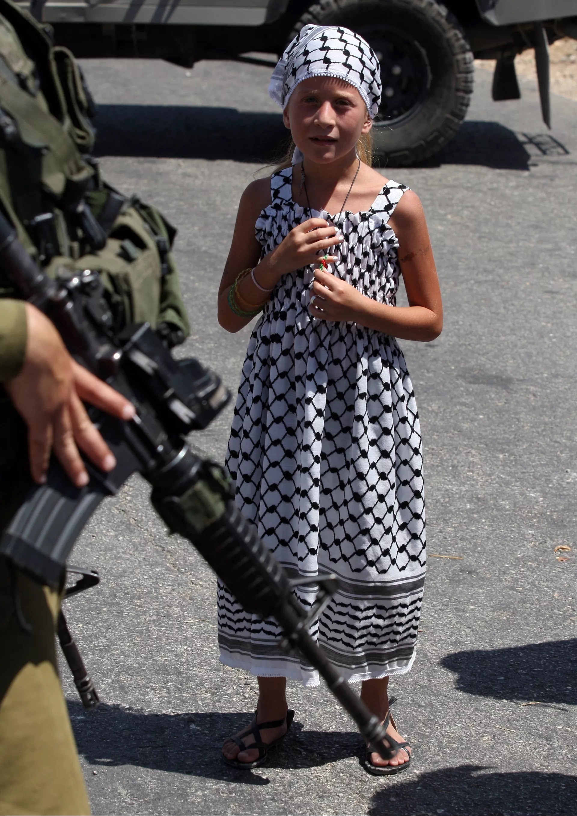 درباره عهد تمیمی، دختر فلسطینی که نماد مبارزه با رژیم صهیونیستی است + عکس