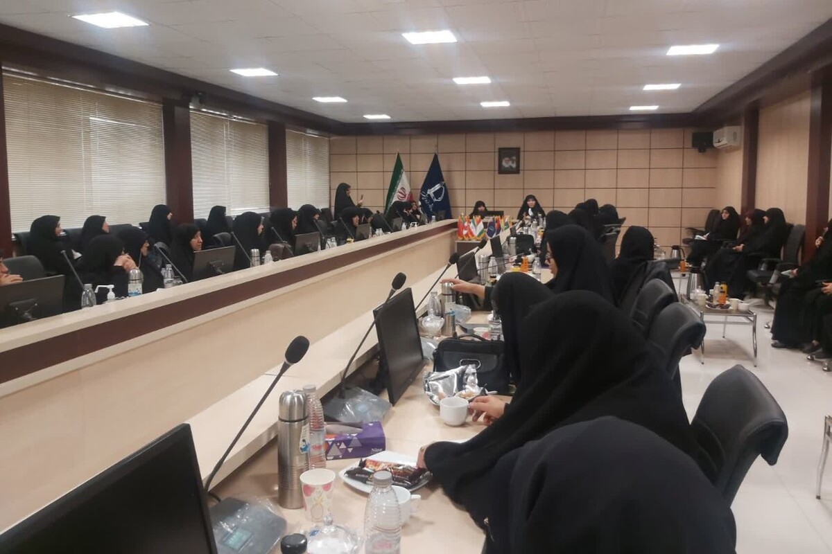 نشست تحلیلی ضرورت مشارکت زنان در انتخابات مجلس برگزار شد