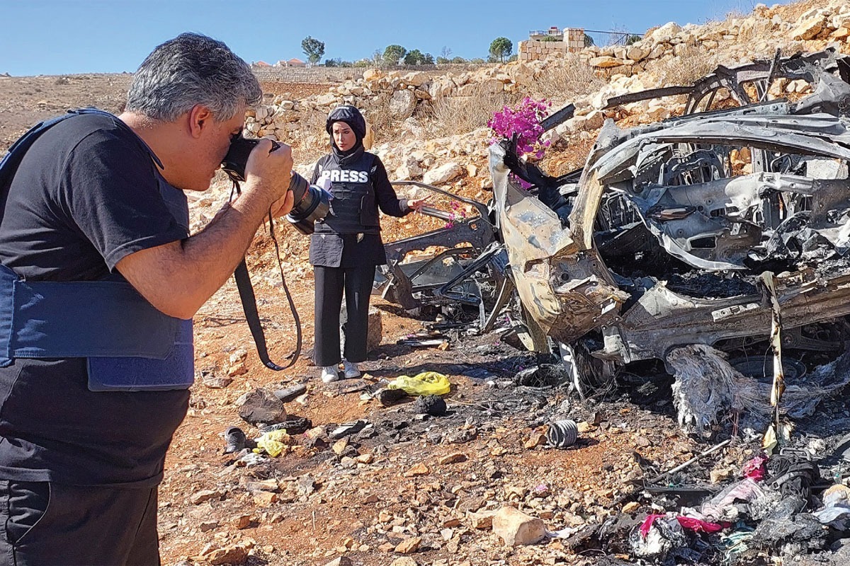 گفتگو با مستندسازان مشهدی درباره سفر به مناطق درگیر با اسرائیل | جنوب لبنان جنگی تمام‌عیار در جریان است