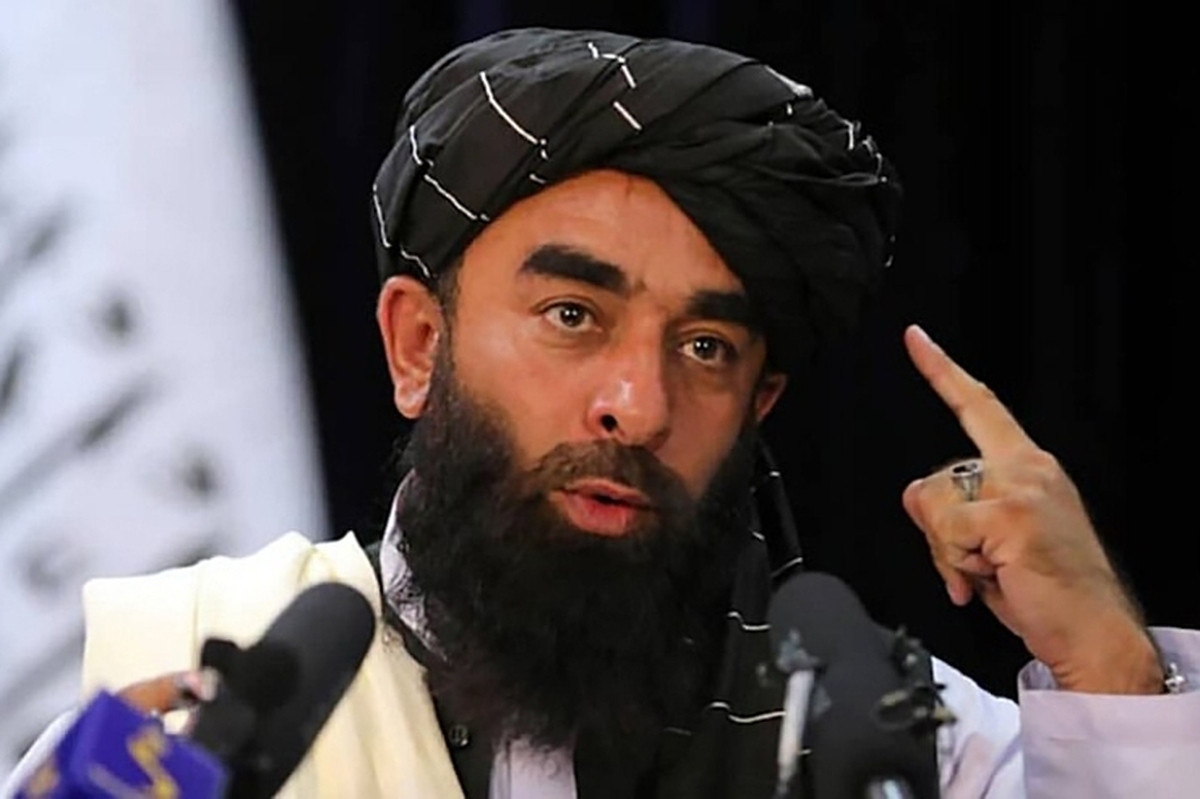 سخنگوی طالبان در واکنش به اظهارات ترامپ: اجازه حضور حتی یک سرباز خارجی را در افغانستان نمی‌دهیم