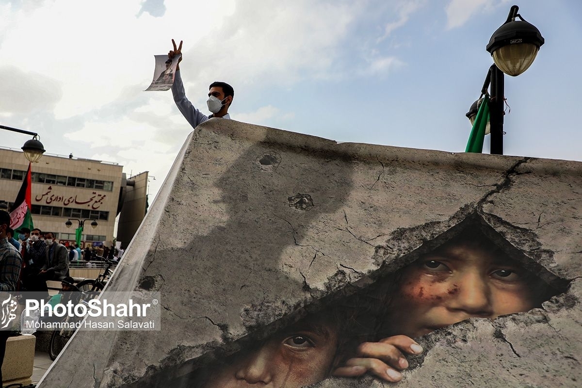 استکبارستیزی در تابلو‌های شهری مشهد | نگاه ویژه مدیریت شهری مشهد به موضوع فلسطین