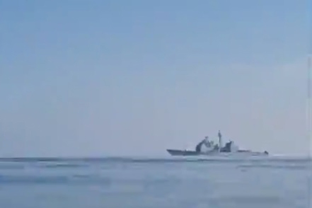 ویدئو | هشدار قاطع قایق ماهیگیری بوشهری به ناوشکن آمریکایی