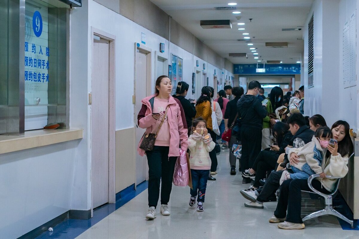 نگرانی‌ها از شیوع یک بیماری جدید تنفسی در چین ادامه دارد | چرا بیشتر مبتلایان کودک هستند؟