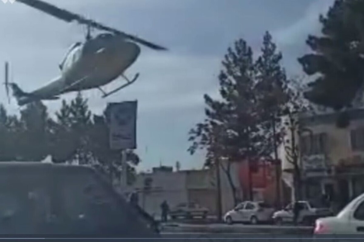 ویدئو | لحظه فرود بالگرد در وسط خیابانی در کرمان