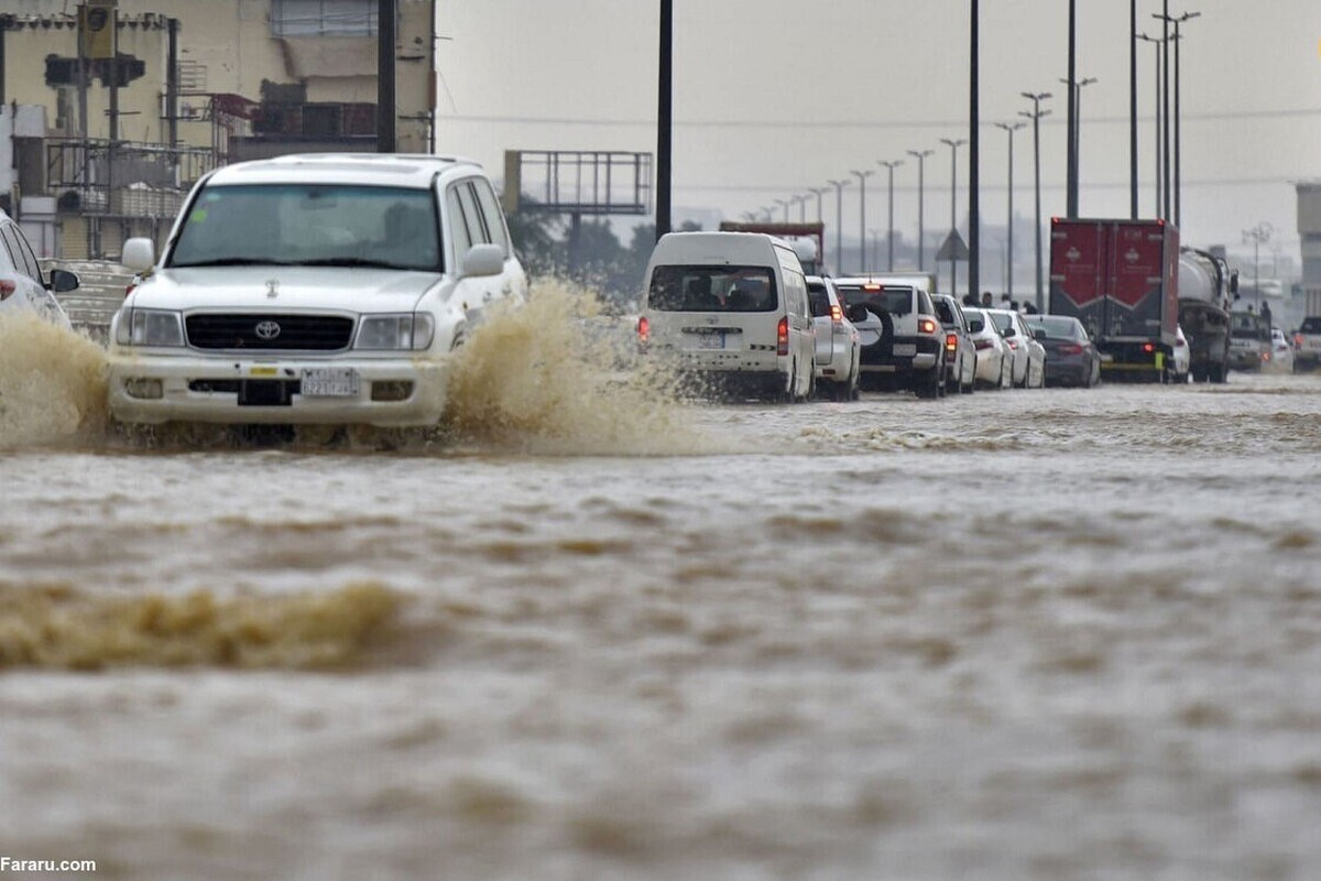 ویدئو| خیابان‌های عربستان بعد از بارش باران