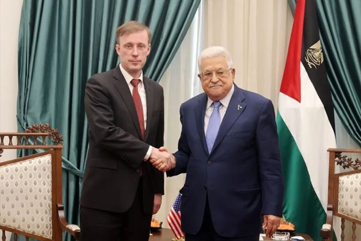محمود عباس در دیدار با مقام آمریکایی: حملات به غزه فورا متوقف شود