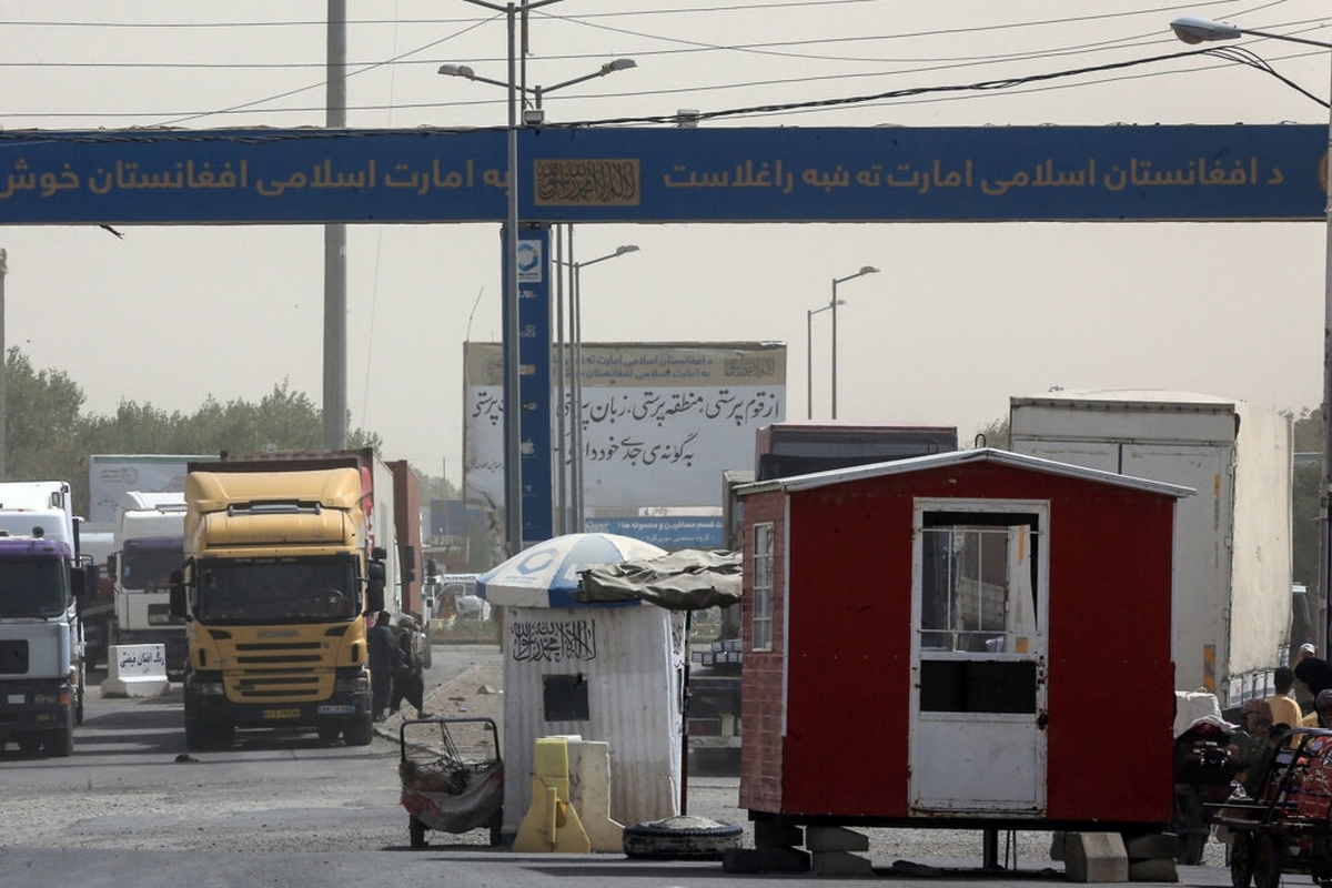 دود محدودیت برای کامیون‌های ایرانی در مرز اسلام قلعه هرات در چشم مردم افغانستان