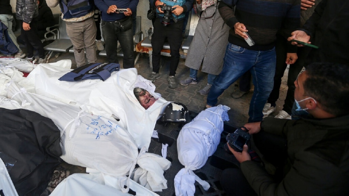 جنایت جدید صهیونیست‌ها در غزه| کشف پیکر ۷۰ شهید از زیر آوار