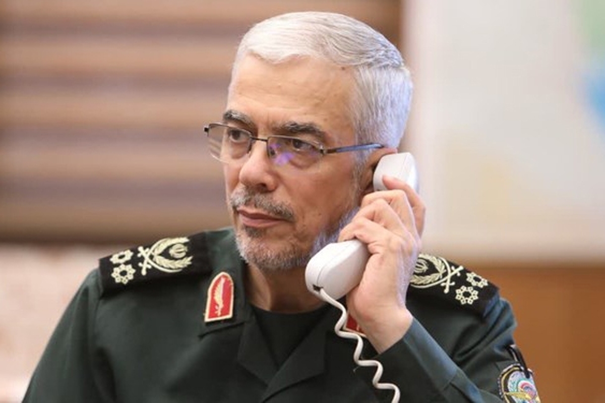 سرلشکر باقری در گفت‌وگوی تلفنی با وزیر دفاع عربستان: ایران برای ارتقای روابط نظامی با عربستان آمادگی دارد