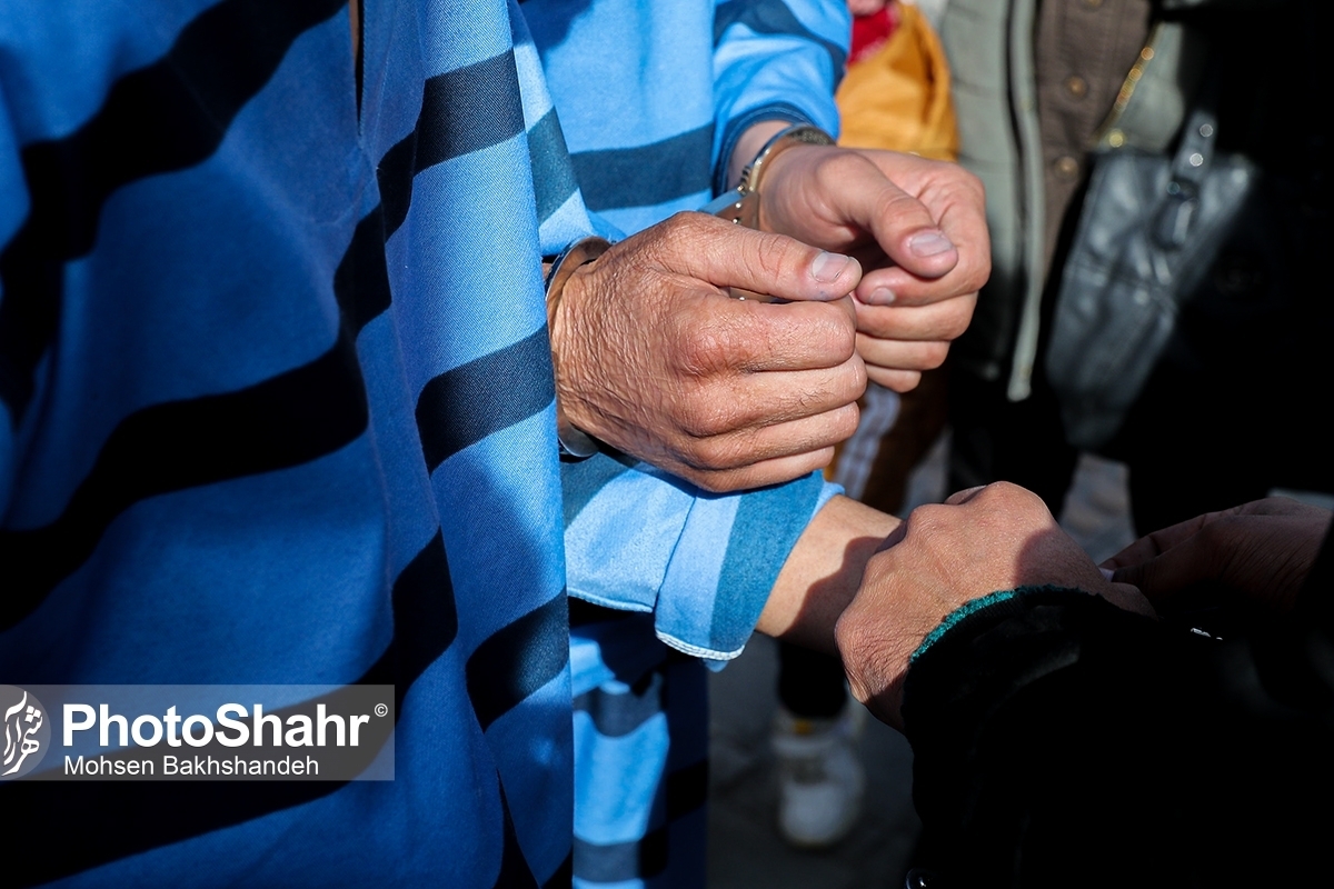 جانشین فرمانده انتظامی مشهد از دستگیری متهمی خبر داد که با ترفند ارسال لینک جعلی همراه بانک جعلی اقدام به کلاهبرداری ۵۰۰ میلیون ریالی از یک شهروند کرده بود.