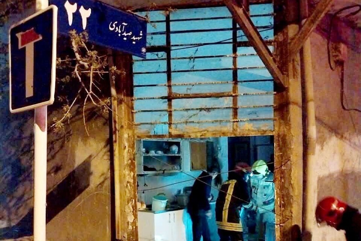 نشت گاز از شیلنگ آب در مشهد باعث انفجار یک منزل مسکونی شد + عکس