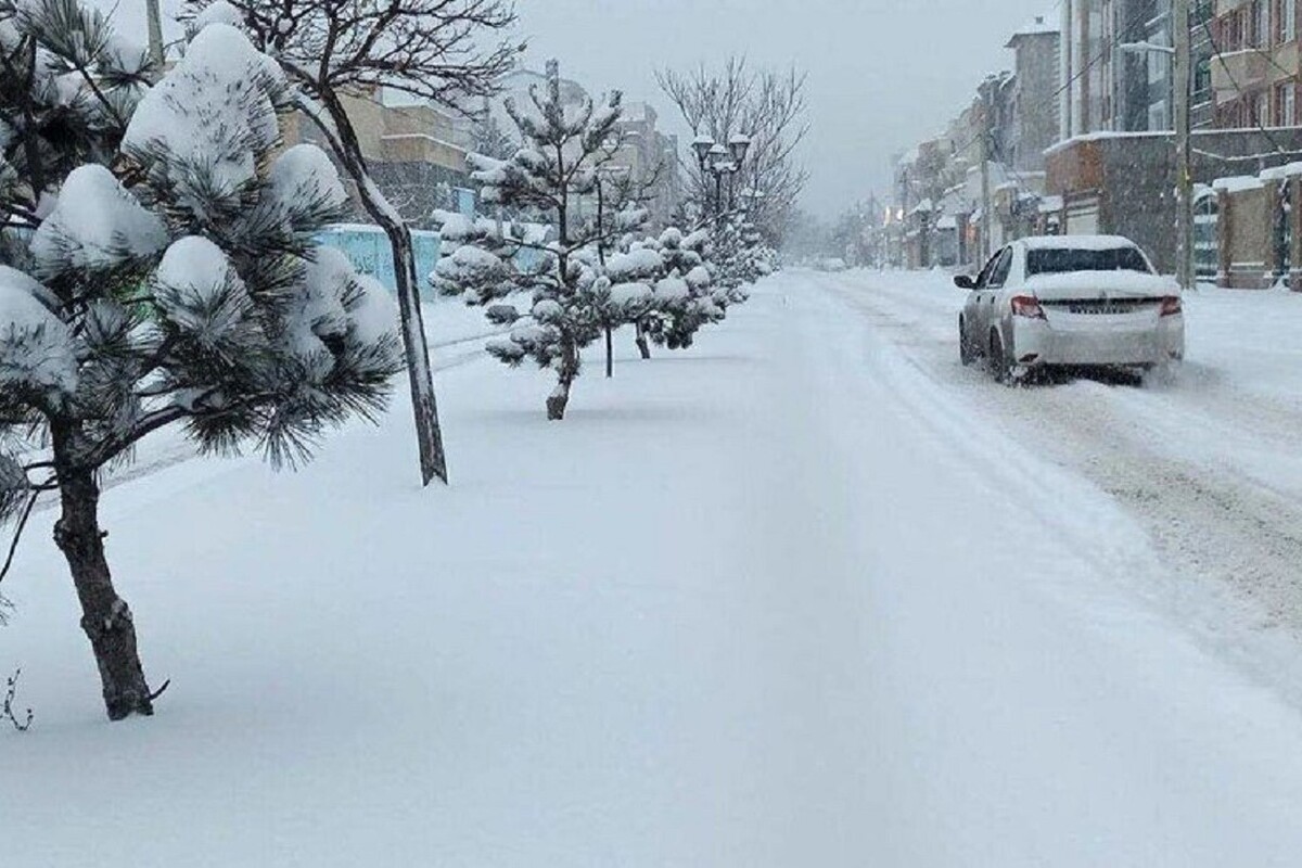 ویدئو| بارش برف در جاده اهر (۲۰ فروردین ۱۴۰۳)