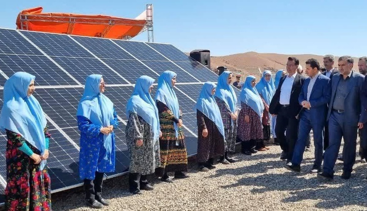 مشارکت ۴۰ بانوی کاشانی در راه اندازی نخستین مزرعه خورشیدی کشور