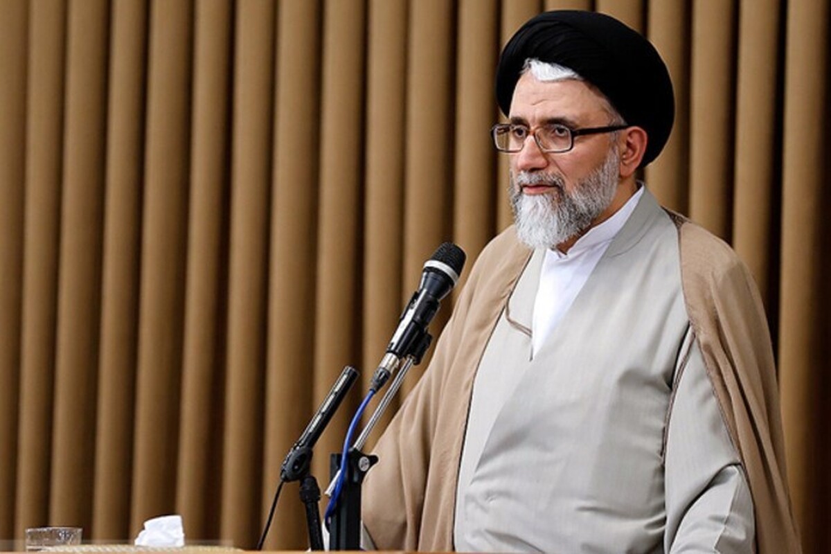 وزیر اطلاعات: ارتش مایه مباهات و سربلندی ملت ایران است