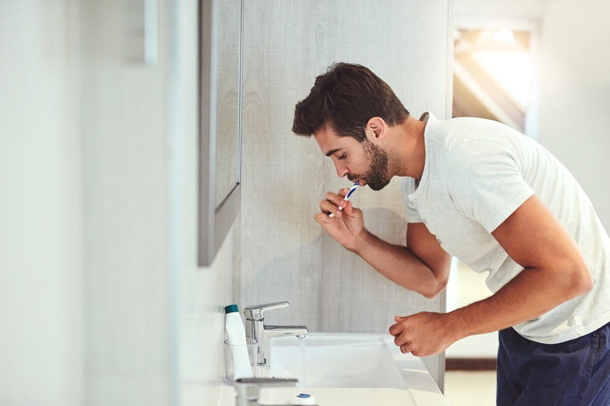 عادت شستن دهان بعد از مسواک‌زدن را کنار بگذارید