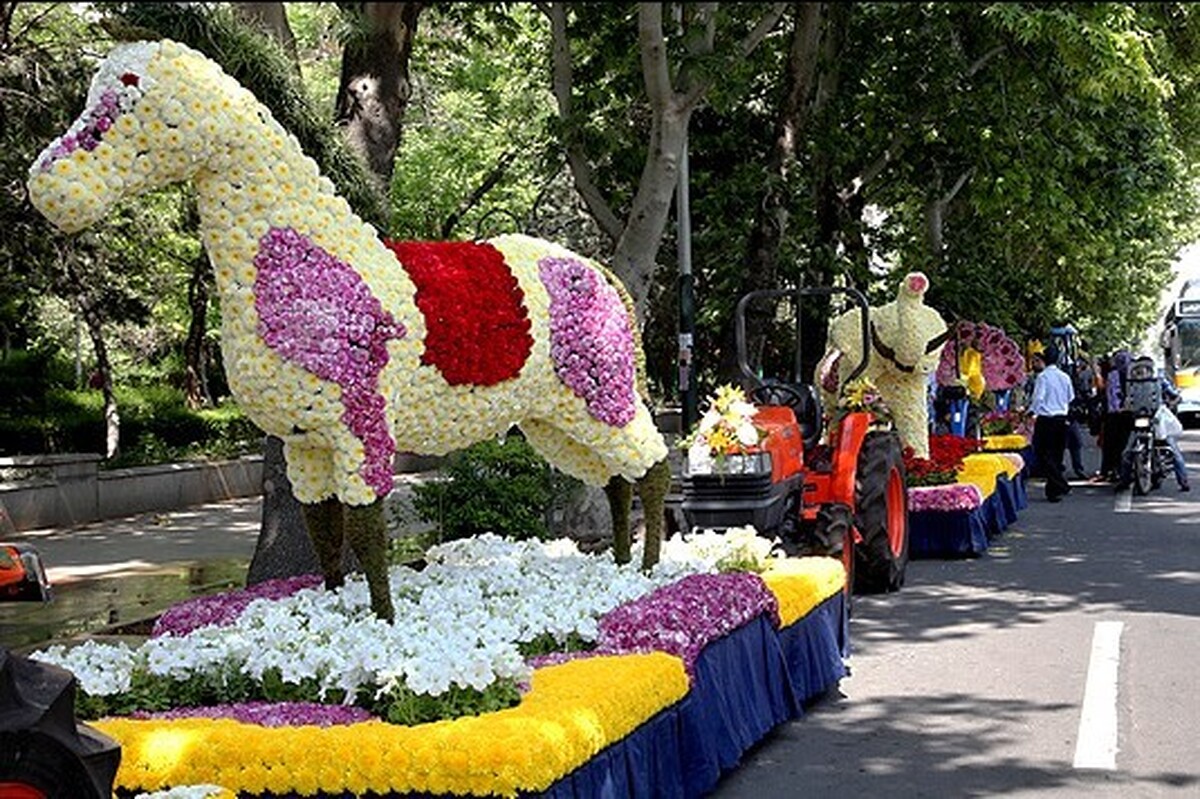 برگزاری کارناوال گل در سطح محلات مشهد به مناسبت میلاد امام حسن مجتبی (ع)