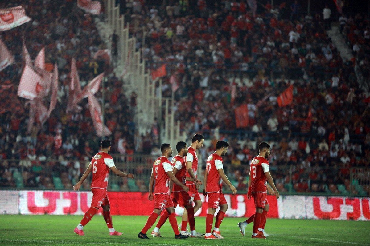مدیران پرسپولیس برای انتخاب سرمربی جدیدشان دوباره سراغ بازی اسم‌وفامیل رفته‌اند.