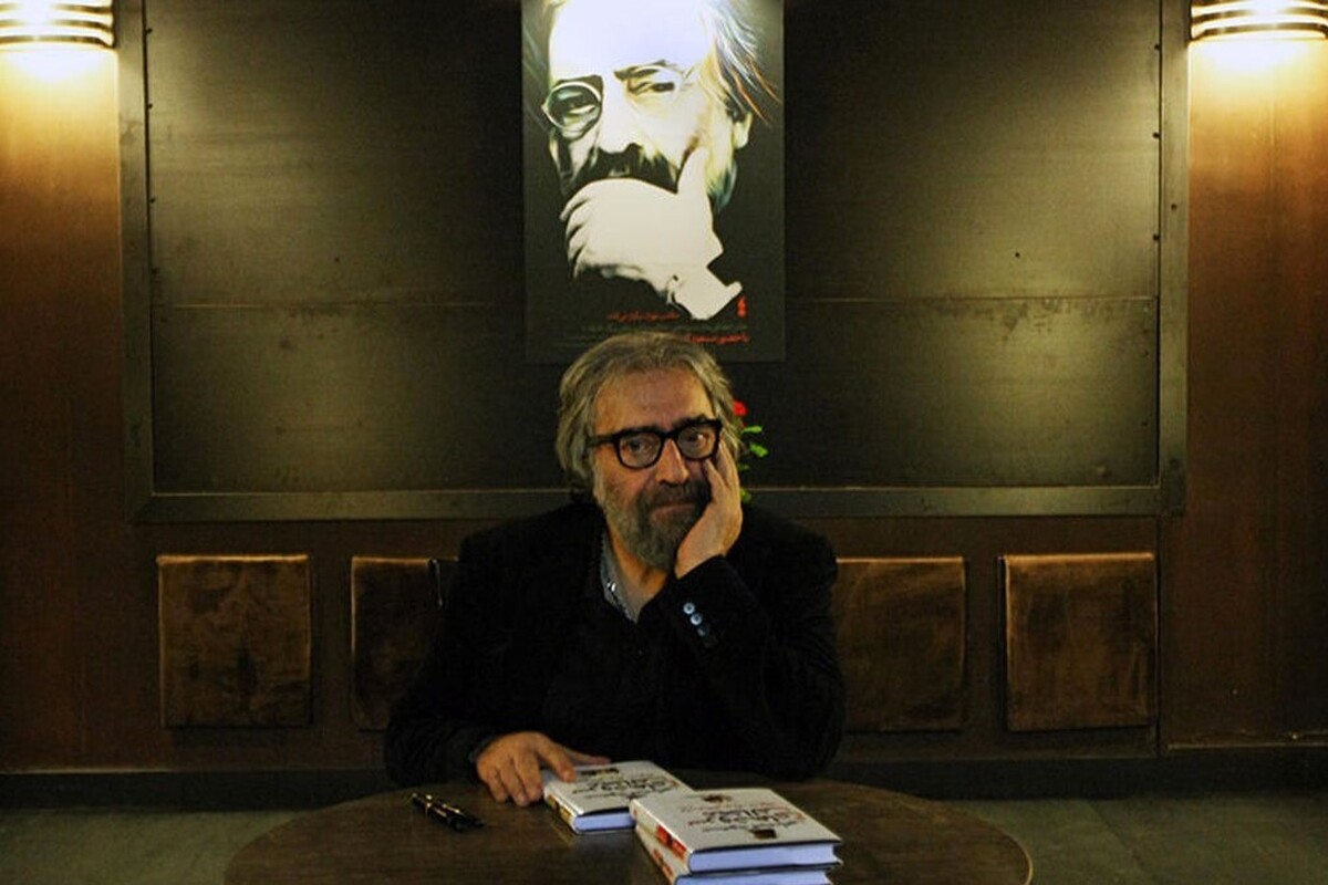 آئین بزرگداشت مسعود کیمیایی عصر امروز سه‌شنبه ۱۰ دی ماه با حضور فریدون جیرانی، جمشید گرگین، حامد بهداد، محمد کارت، تهمینه میلانی، سیروس الوند، محسن امیر یوسفی، جواد طوسی، بهاره رهنما و دیگر چهره‌های سینما در فرهنگسرای نیاوران برگزار شد.