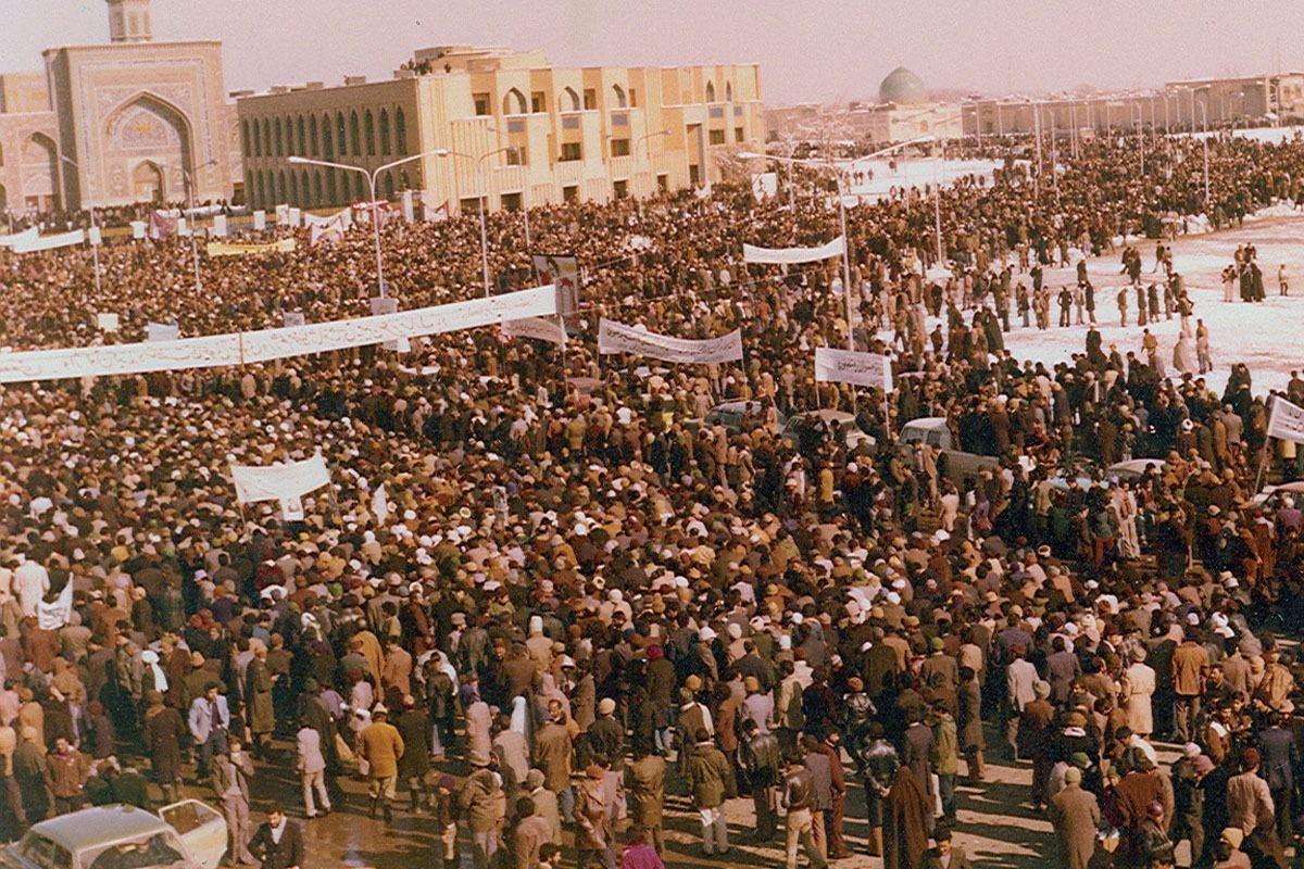 واقعه خونین دی‌ماه ۵۷، نماد مبارزات مردم مشهد + فیلم