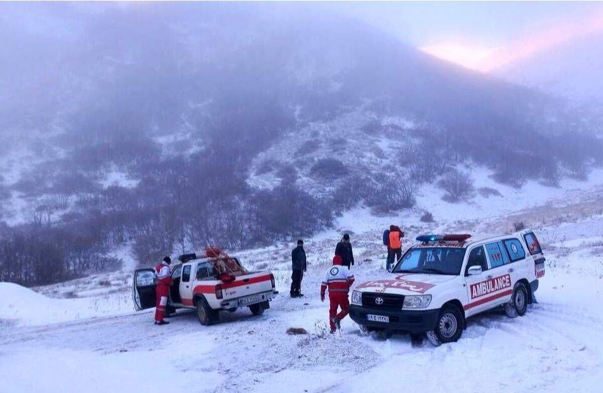 ۲ نفر که از دیروز -یکشنبه- در ارتفاعات روستای «سریشا» تربت حیدریه سرگردان شده بودند با تلاش تیم امداد و نجات پیدا شدند.