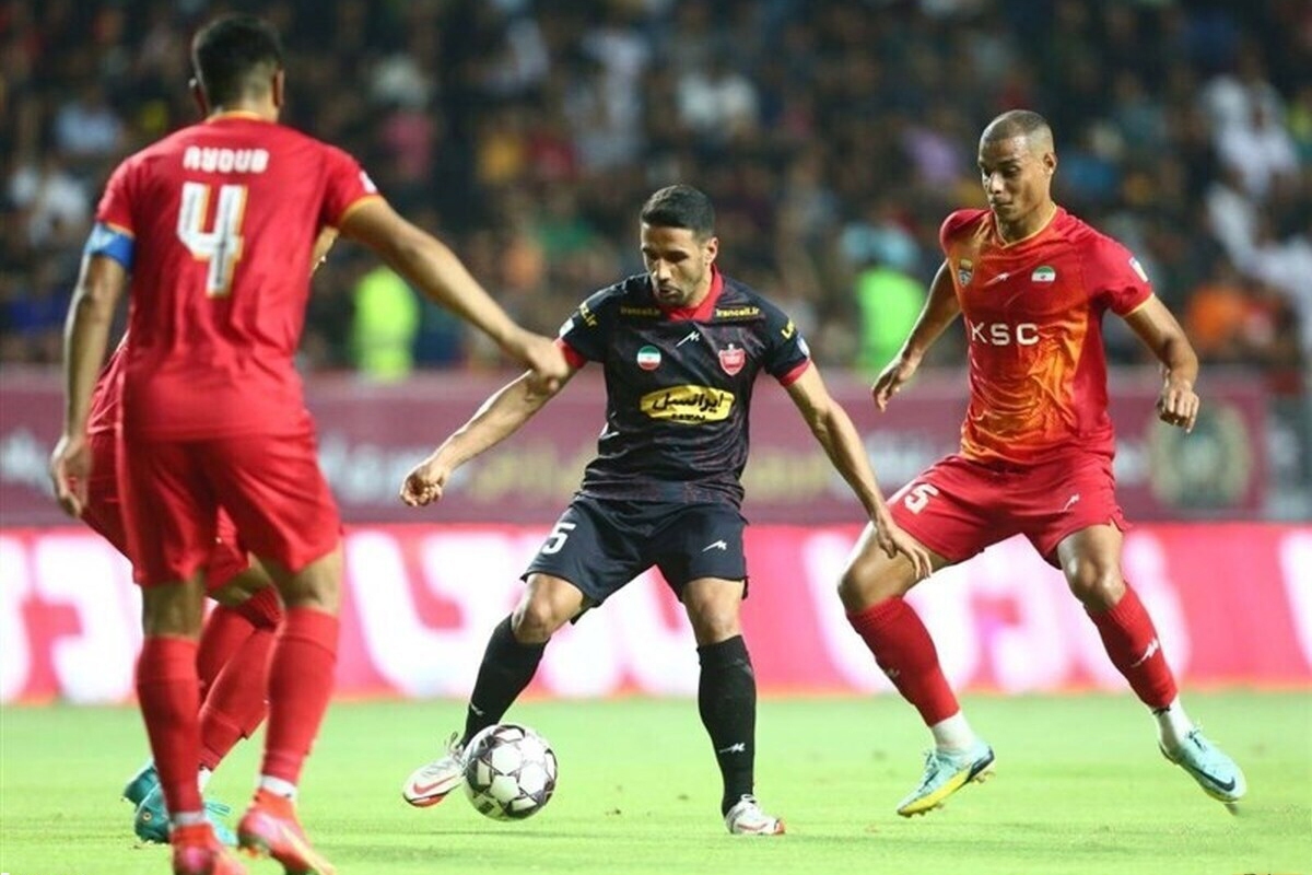 تیم‌های فوتبال پرسپولیس و فولاد در هفته هجدهم لیگ برتر فوتبال ایران به مصاف هم می‌روند.