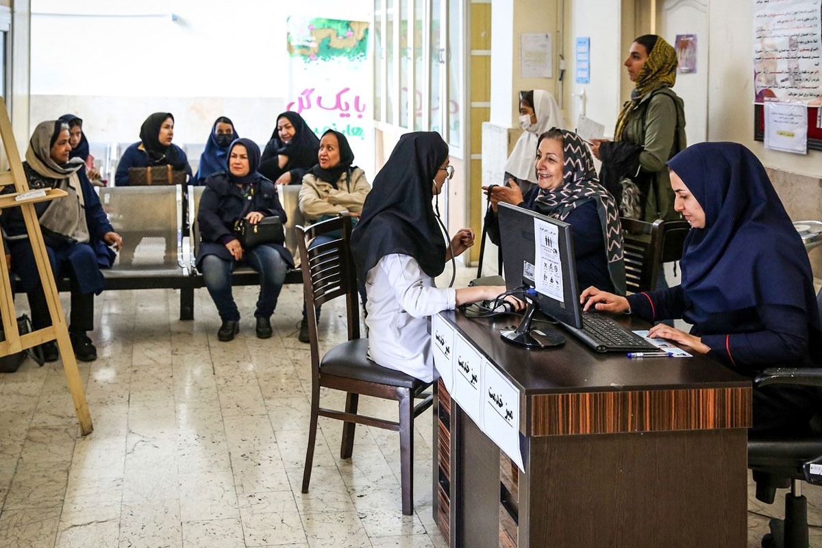 گلایه از انتقال مرکز بهداشت خیابان خواجه ربیع مشهد به بولوار ۲۲ بهمن | درد دوری خانه بهداشت!